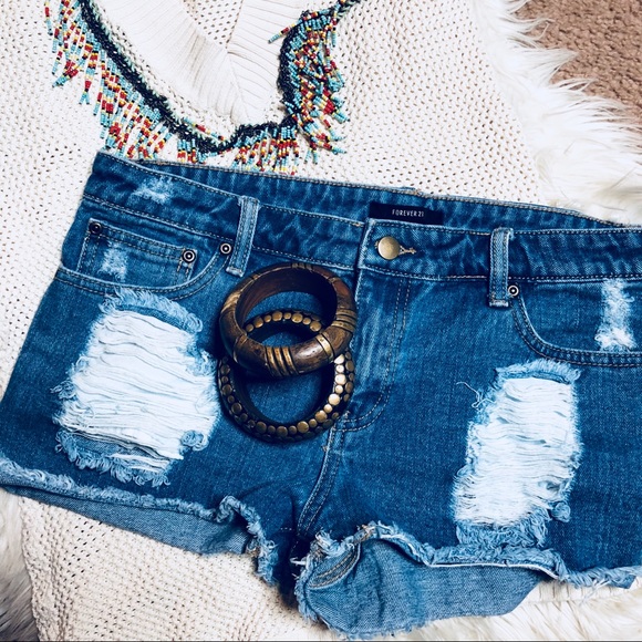 The Perfect Distressed Cut Off Shorts - Picture 3 of 5